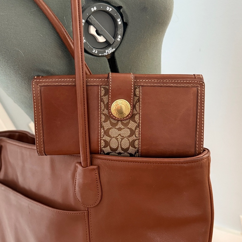 Vintage Coach ‘06 Carryall Tote Toffee Leather Bag & Gold Grommet Snap Wallet - Picture 2 of 16